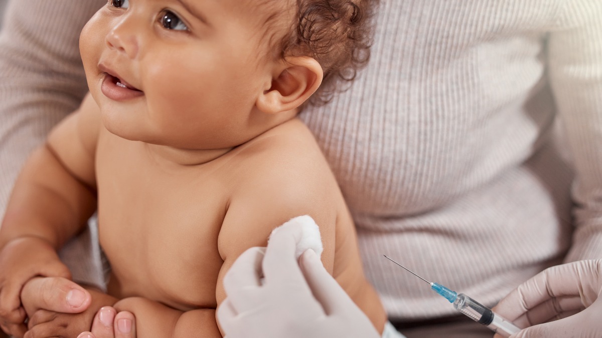 Implementamos una estrategia de inmunización universal contra el VRS que reduce hospitalizaciones en 76%, ingresos a UCI en 85% y elimina la mortalidad infantil por esta causa en Chile