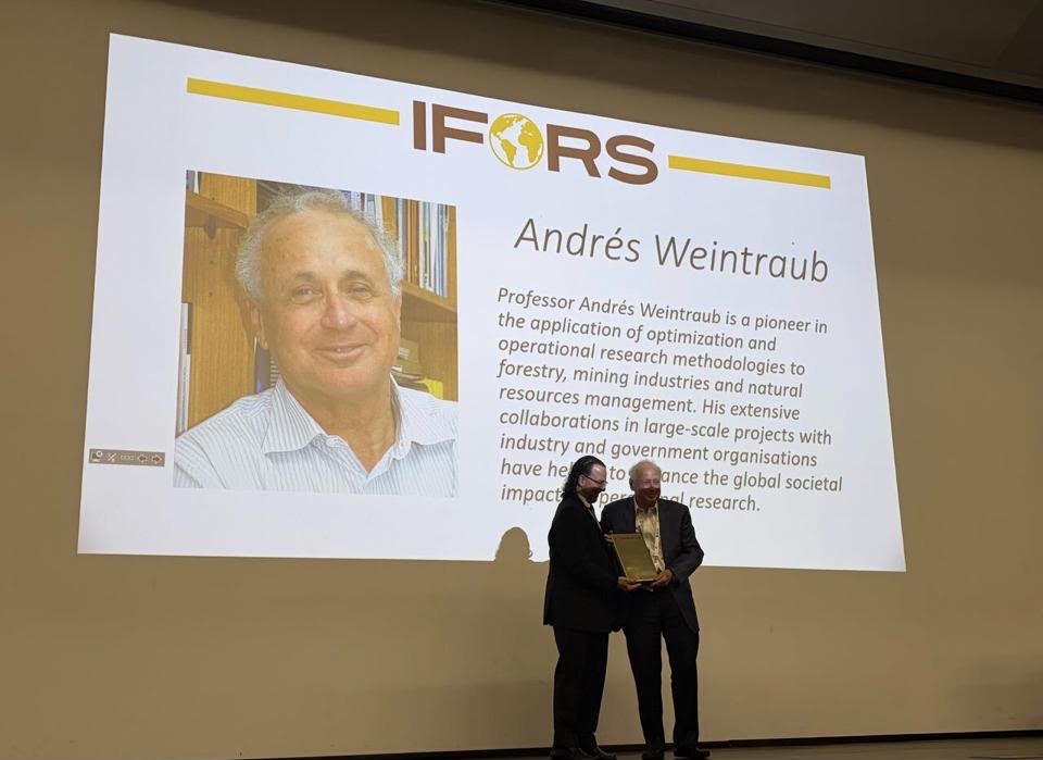 Andrés Weintraub ingresa al IFORS Hall of Fame por su trayectoria e impacto en la investigación de operaciones