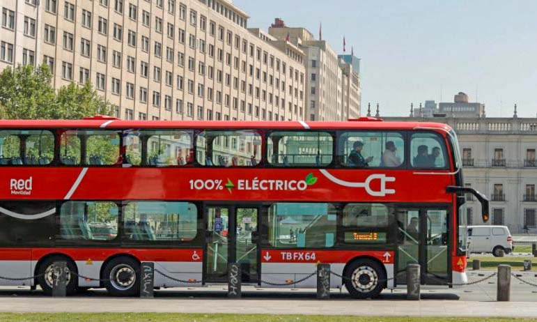 Estudio realizado con datos de RED Metropolitana de Movilidad revela importante ahorro de energía gracias al uso de buses eléctricos en Santiago